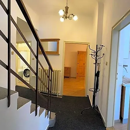Mala Tyrsovka Hotel